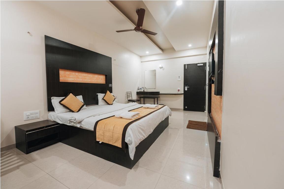 Hotel Krushna Inn Trimbak Extérieur photo